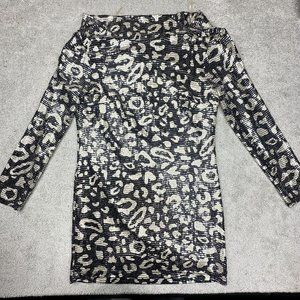 Adrienne NWT Sequin Dress Size Small Black And Gold with silver sequins Long sle